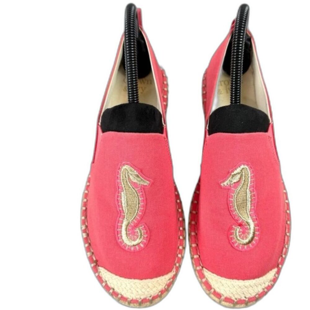 Crown & Ivy Skylar Espadrille Slip On Flats Embroidered Seahorse Coral Size 7